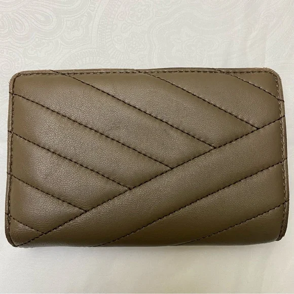 Tory Burch Medium Kira Wallet - Picture 5 of 11